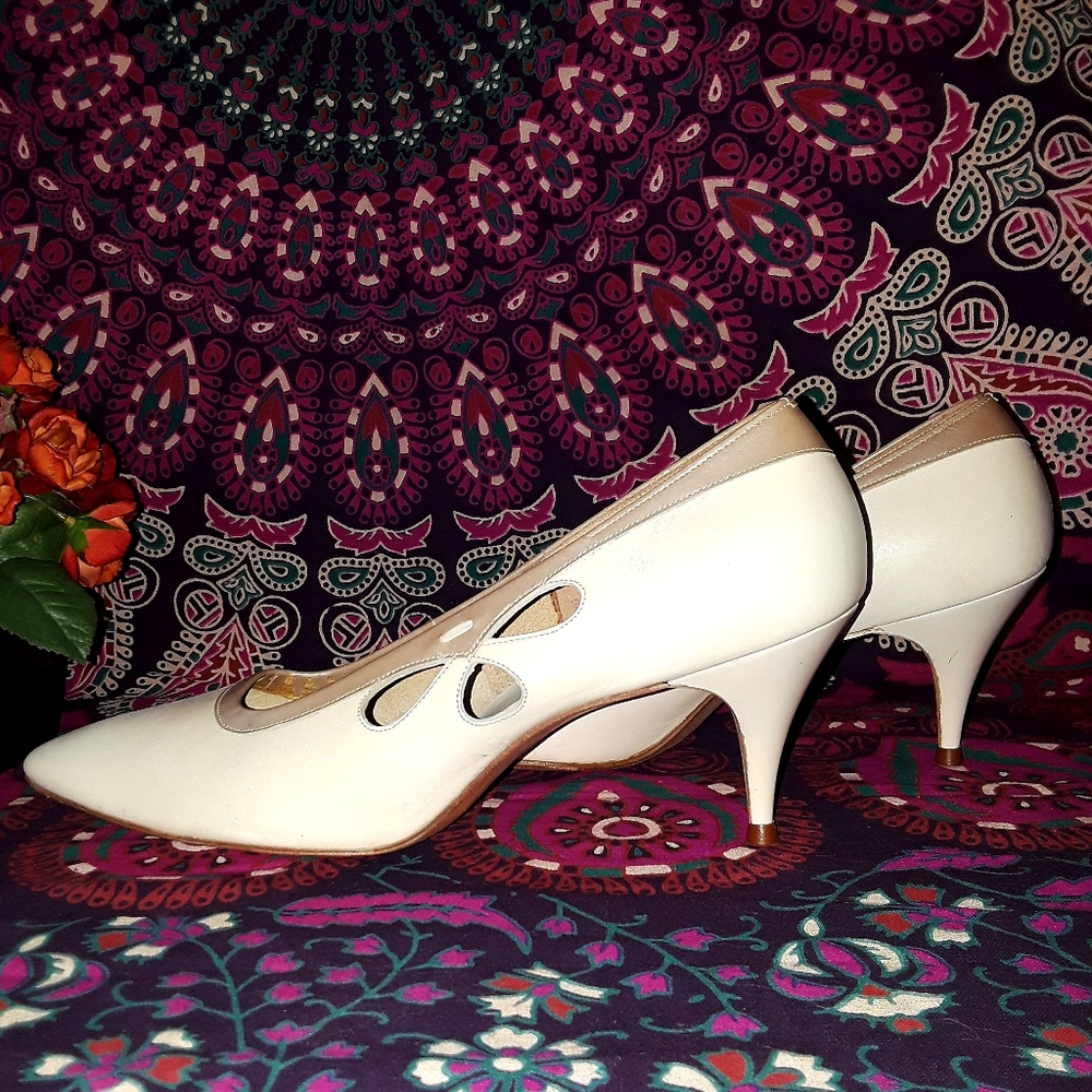 Socialites Beige Heels
